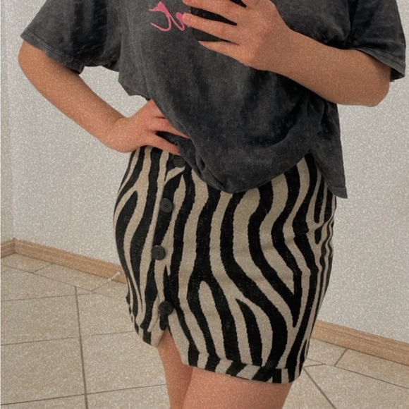 Zara skirt - Picture 6 of 6